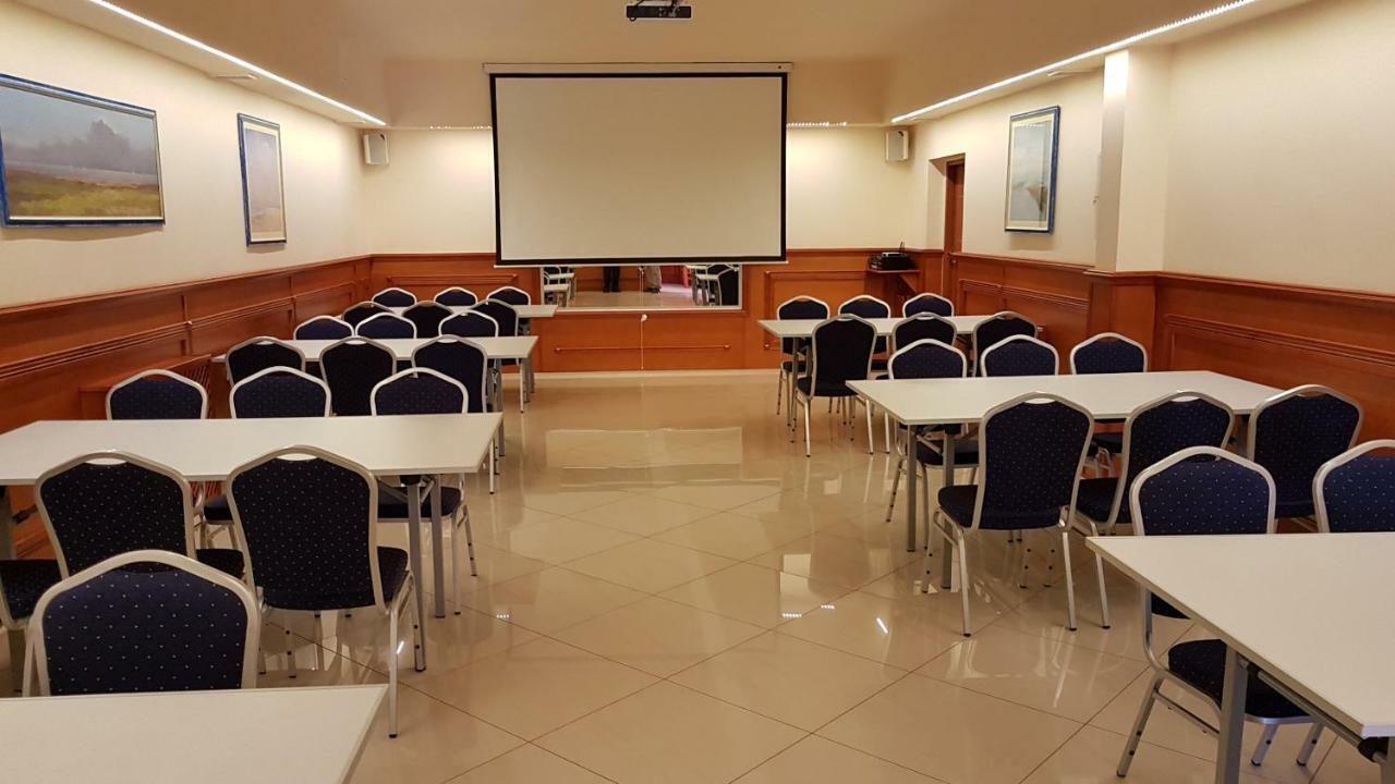 Hotel Korona 스와비체 외부 사진