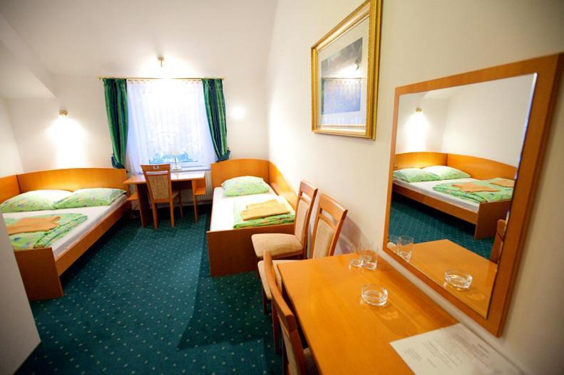 Hotel Korona 스와비체 외부 사진